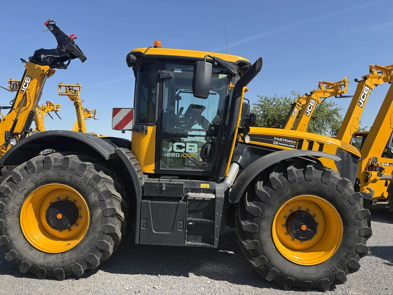 Tracteur Agricole occasion JCB 4220 ICON V