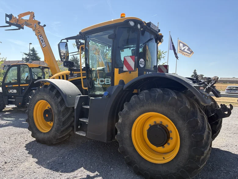 Tracteur Agricole occasion JCB 4220 ICON V