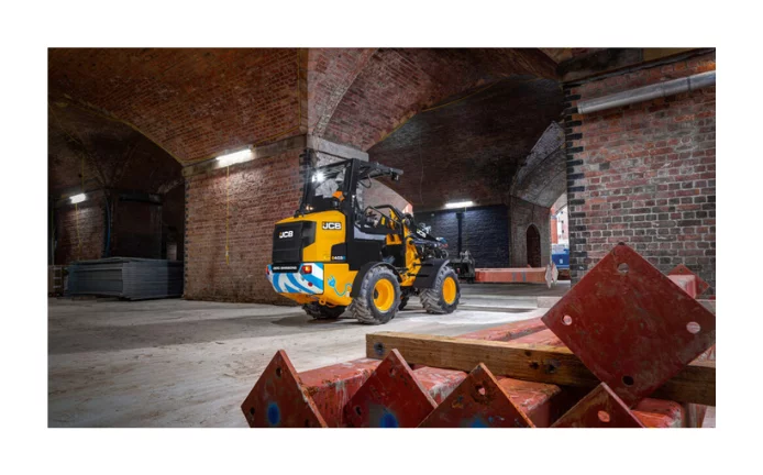 NOUVEAU : chargeuse sur pneumatiques JCB 403E